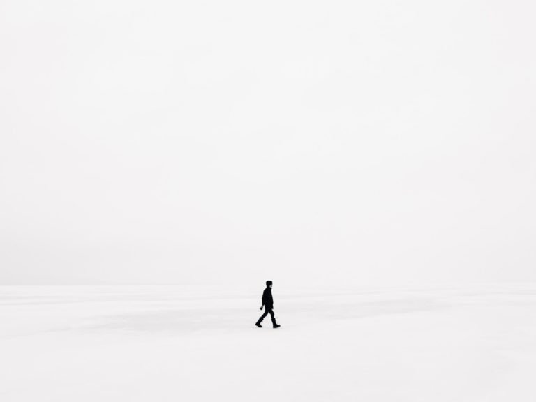 emile-seguin-R9OueKOtGGU-unsplash